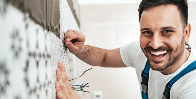 Extra Dry Textbilder Fliesenlegen